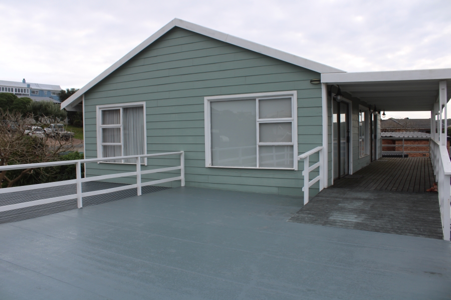 4 Bedroom Property for Sale in Stilbaai Wes Western Cape